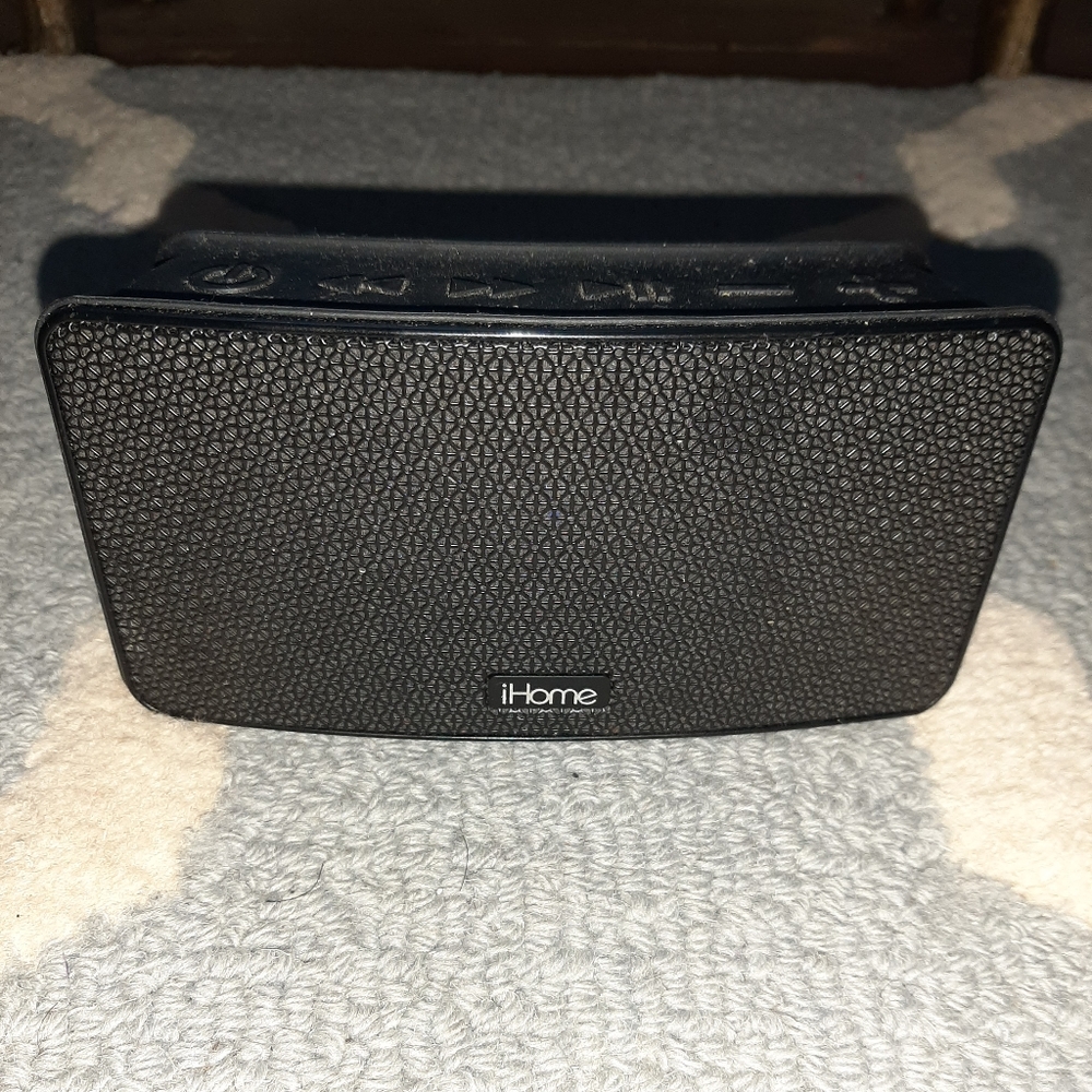 🗽 iHome speaker